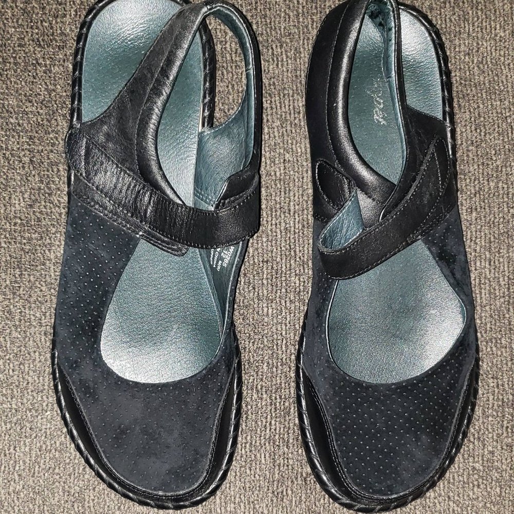Propet Black Leather Mary Jane 12M